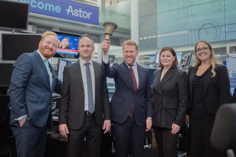 Boerse_Stuttgart_2024_IPO_Ceremony_YAEZ_3-min